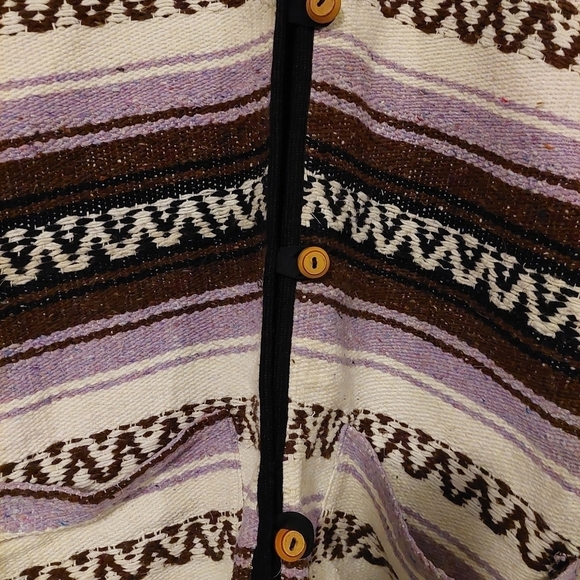 Aztec Print Poncho Purple Tones Size OS Rustic Fringed Thick Weaved Oversized - Picture 7 of 7